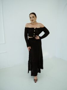 omplet „Midnight Knit” – czarny dziergany zestaw z guzikami