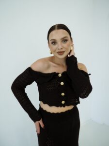 omplet „Midnight Knit” – czarny dziergany zestaw z guzikami